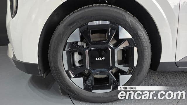 Kia Carnival 2024 — ფოტო 5/20