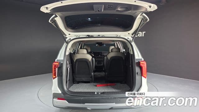 Kia Carnival 2024 — ფოტო 20/20