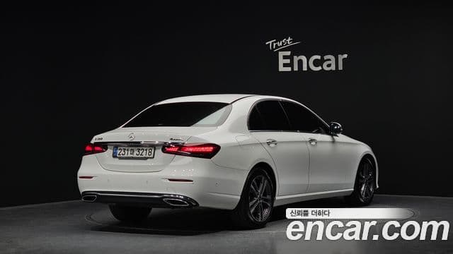 Mercedes-Benz E-Class 2021 — ფოტო 2/20
