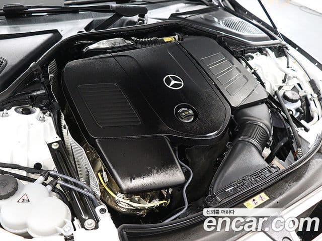 Mercedes-Benz E-Class 2025 — Şəkil 19/20