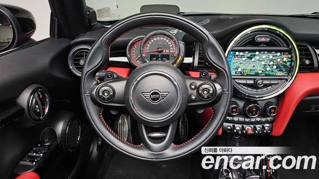 Mini Cooper S Convertible 2020 — Фото 14/20