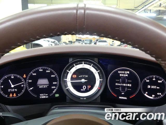 Porsche 911 2022 — Photo 12/20
