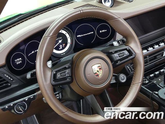 Porsche 911 2022 — Photo 16/20