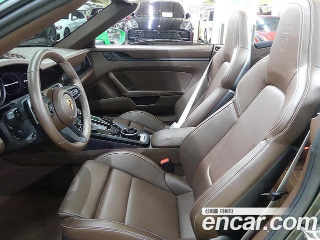 Porsche 911 2022 — Photo 18/20
