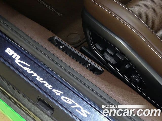 Porsche 911 2022 — Photo 10/20