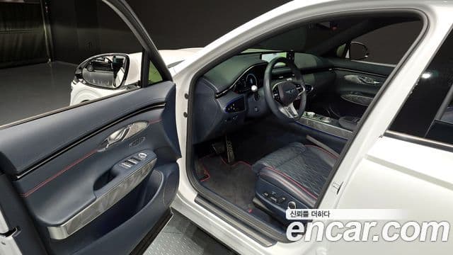Genesis GV70 2021 — Şəkil 10/20