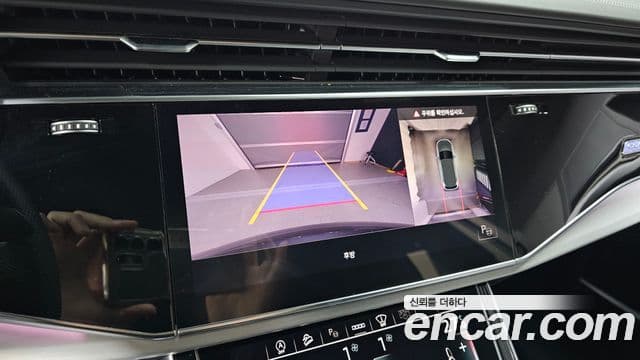 Audi Q7 2022 — ფოტო 15/20