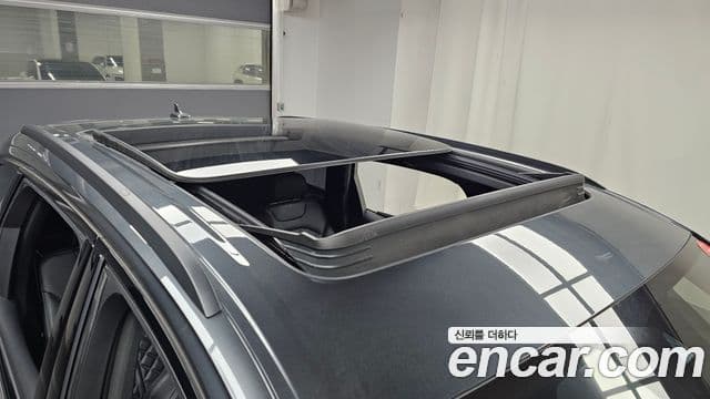 Audi Q7 2022 — ფოტო 19/20