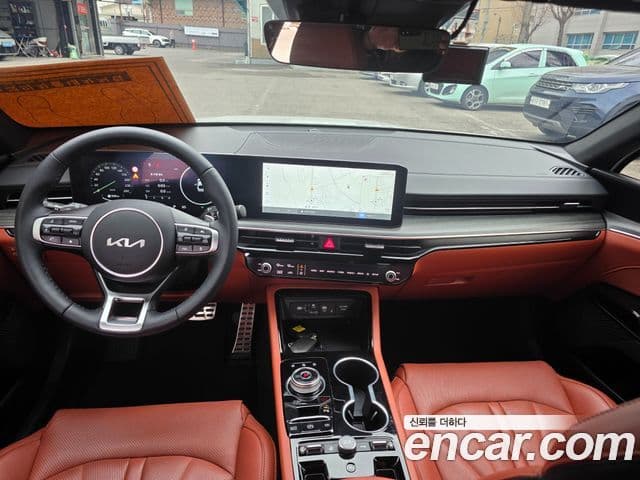 Kia K5 2024 — Şəkil 10/18