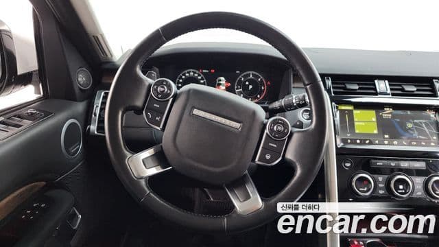 Land Rover Discovery 5 2018 — Şəkil 16/20