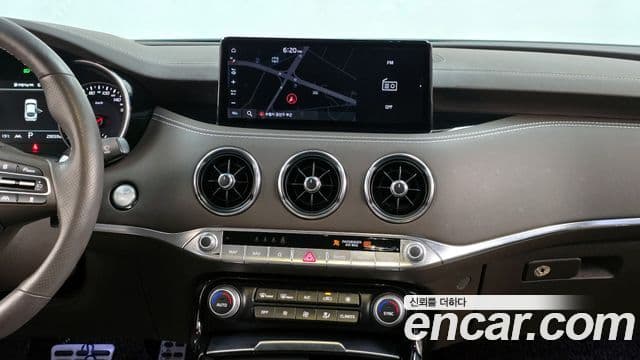 Kia Stinger 2021 — Şəkil 14/20