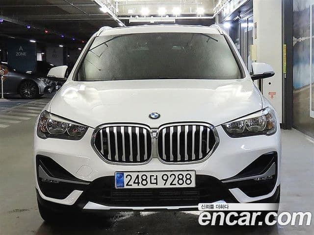 BMW X1 2022 — ფოტო 1/20