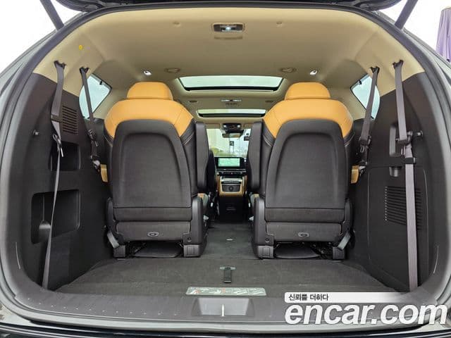 Kia Carnival 2023 — Фото 18/20