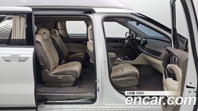 Kia Carnival 2022 — Фото 11/20