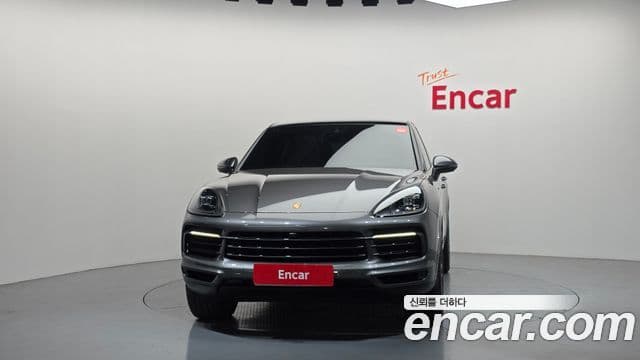 Porsche Cayenne 2021 — ფოტო 3/20