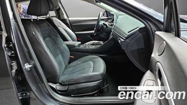 Hyundai Sonata 2022 — ფოტო 11/20