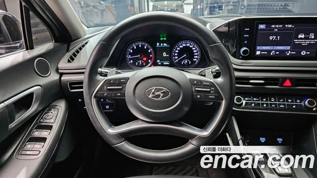 Hyundai Sonata 2022 — ფოტო 14/20