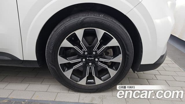 Kia Carnival 2022 — фото 5 из 20