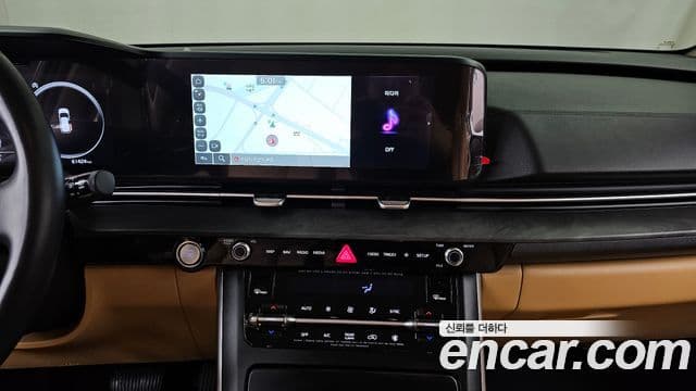 Kia Carnival 2022 — фото 14 из 20