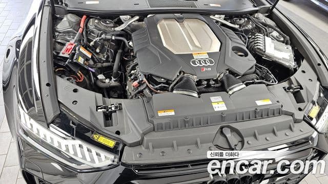 Audi RS6 2024 — Photo 9/20