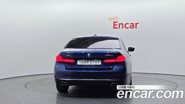BMW 5 Series 2021 — фото 4 из 20
