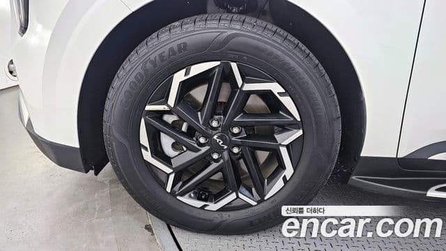 Kia Carnival 2025 — Şəkil 5/20
