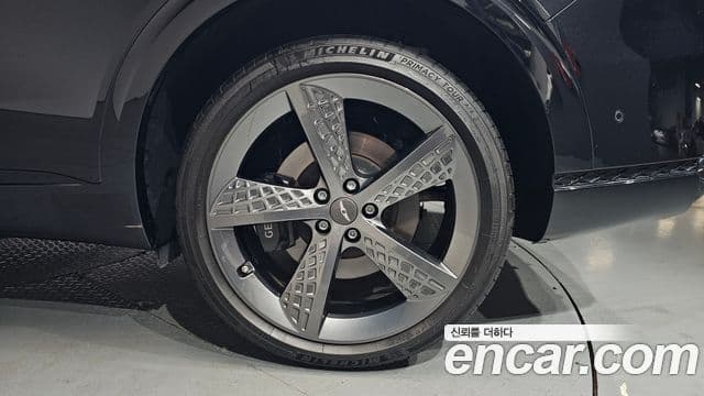 Genesis GV70 2024 — Photo 4/20