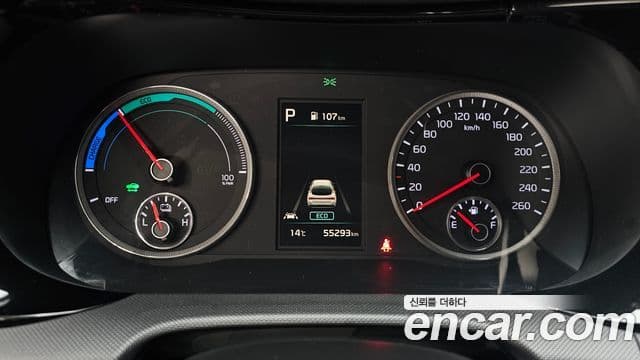 Kia K5 2020 — ფოტო 8/20