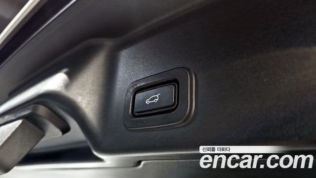 Land Rover Range Rover Evoque 2020 — ფოტო 19/20
