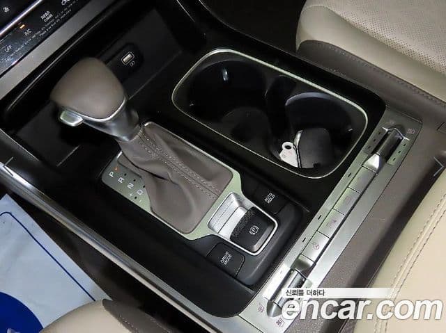 Kia Carnival 2021 — Şəkil 12/20
