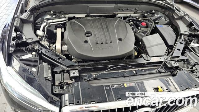 Volvo XC60 2021 — Şəkil 6/20