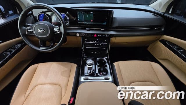 Kia Carnival 2021 — ფოტო 7/20