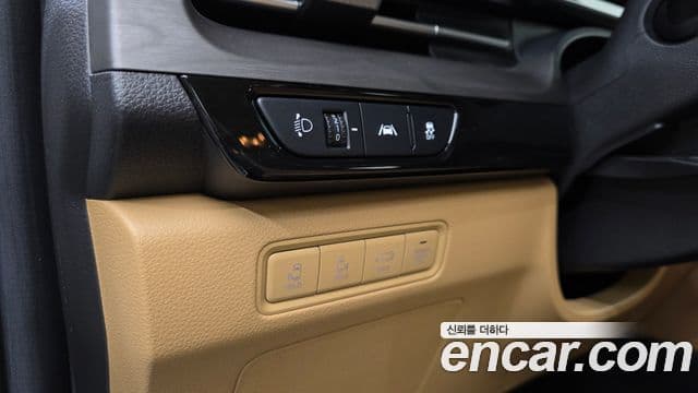 Kia Carnival 2021 — ფოტო 11/20