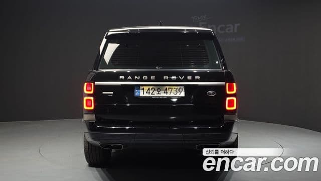 Land Rover Range Rover 2021 — ფოტო 4/20