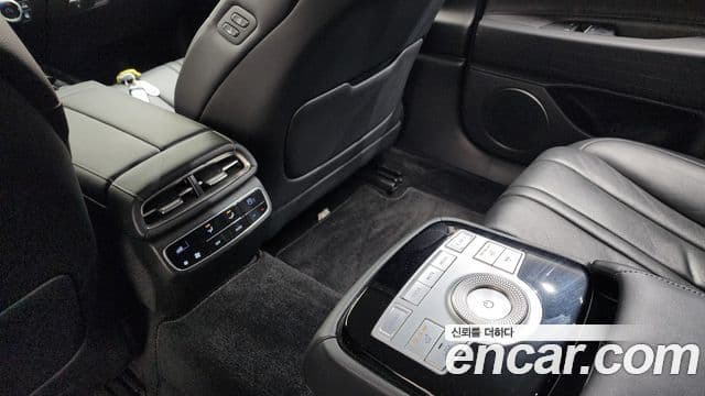 Genesis Electrified G80 2020 — ფოტო 18/20