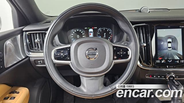 Volvo S60 2020 — фото 13 из 20