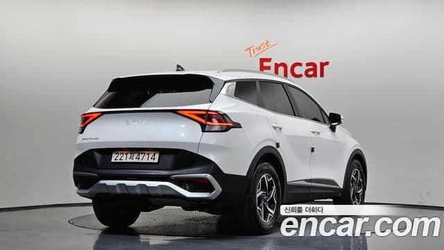 Kia Sportage 2022 — ფოტო 2/20