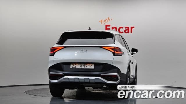 Kia Sportage 2022 — ფოტო 4/20
