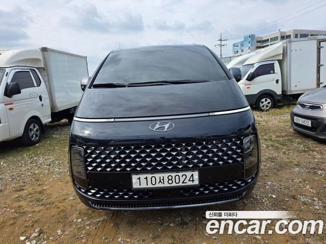 Hyundai Staria 2021 — ფოტო 2/19