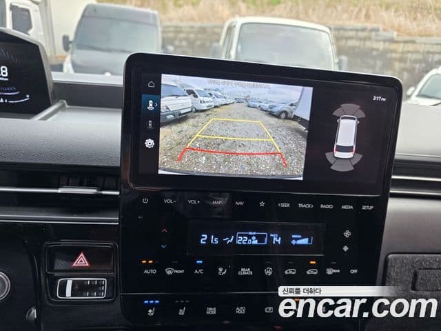 Hyundai Staria 2021 — ფოტო 12/19