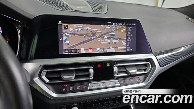 BMW 3 Series 2021 — фото 14 из 20