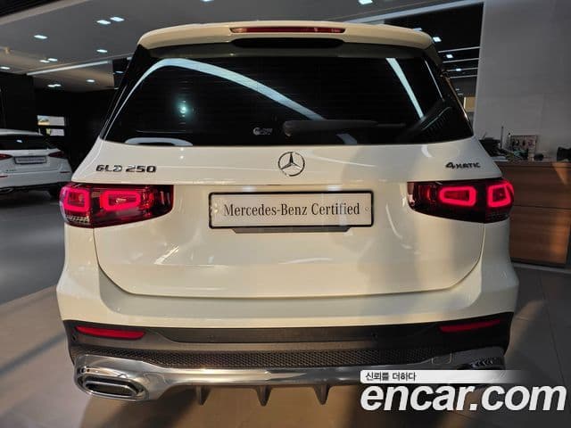 Mercedes-Benz GLB-Class 2022 — ფოტო 3/20