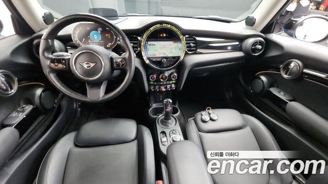 Mini Cooper S 2022 — фото 6 из 20