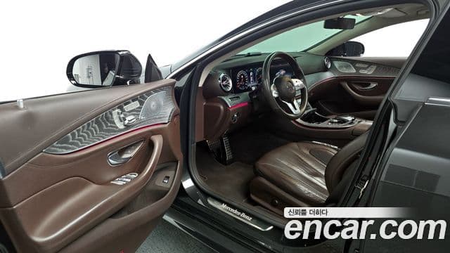 Mercedes-Benz CLS-Class 2020 — Photo 15/20