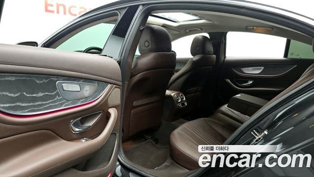 Mercedes-Benz CLS-Class 2020 — Photo 16/20