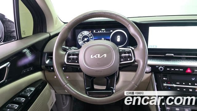 Kia Carnival 2022 — ფოტო 14/20