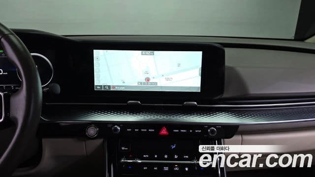 Kia Carnival 2022 — ფოტო 15/20
