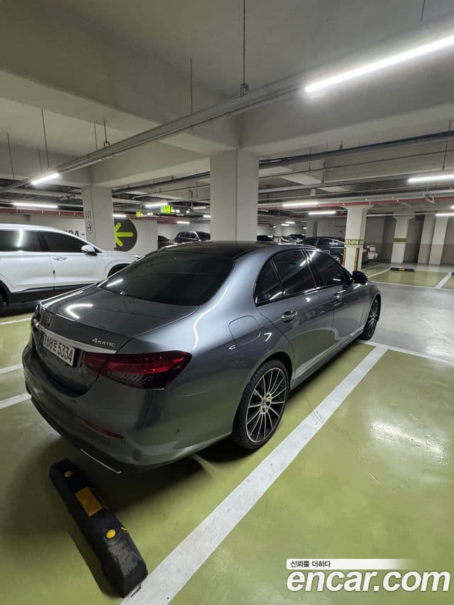 Mercedes-Benz E-Class 2023 — ფოტო 4/14