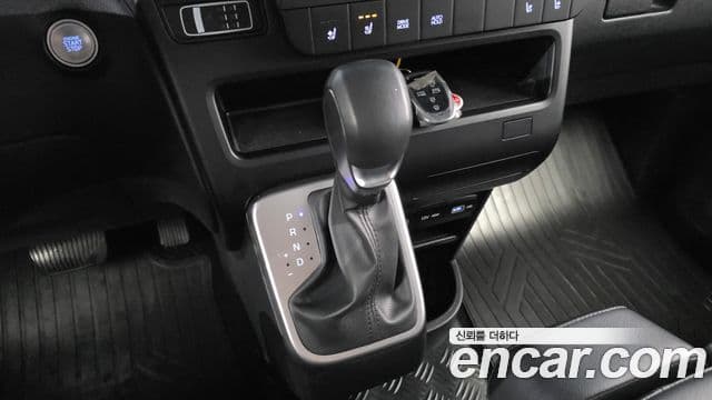 Hyundai Staria 2022 — Şəkil 9/20