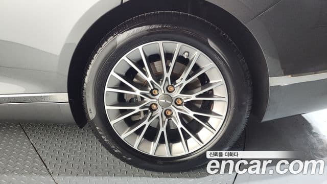 Genesis Electrified G80 2021 — ფოტო 5/20